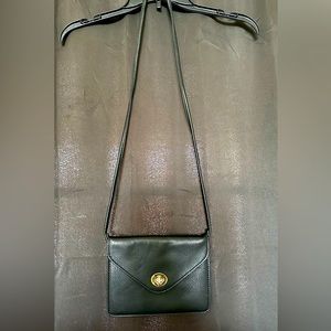 Crossbody purse